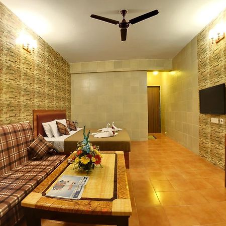 Grand Goa Exotica Hotel Guirim Bagian luar foto