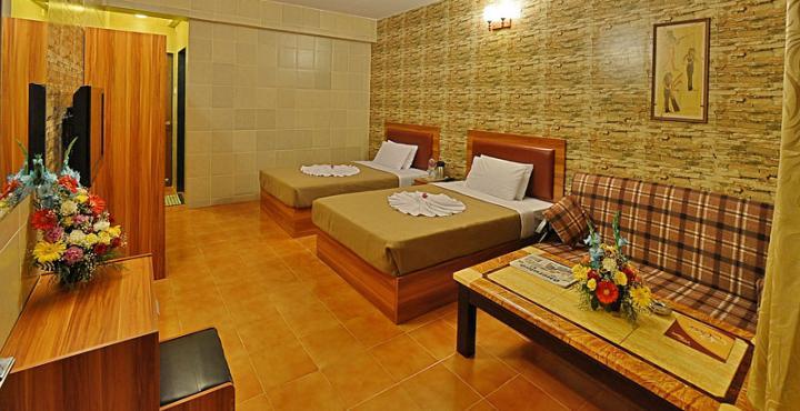 Grand Goa Exotica Hotel Guirim Bagian luar foto
