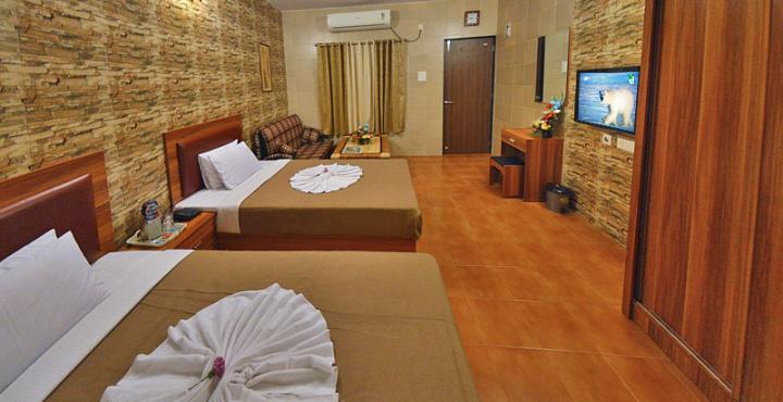 Grand Goa Exotica Hotel Guirim Bagian luar foto